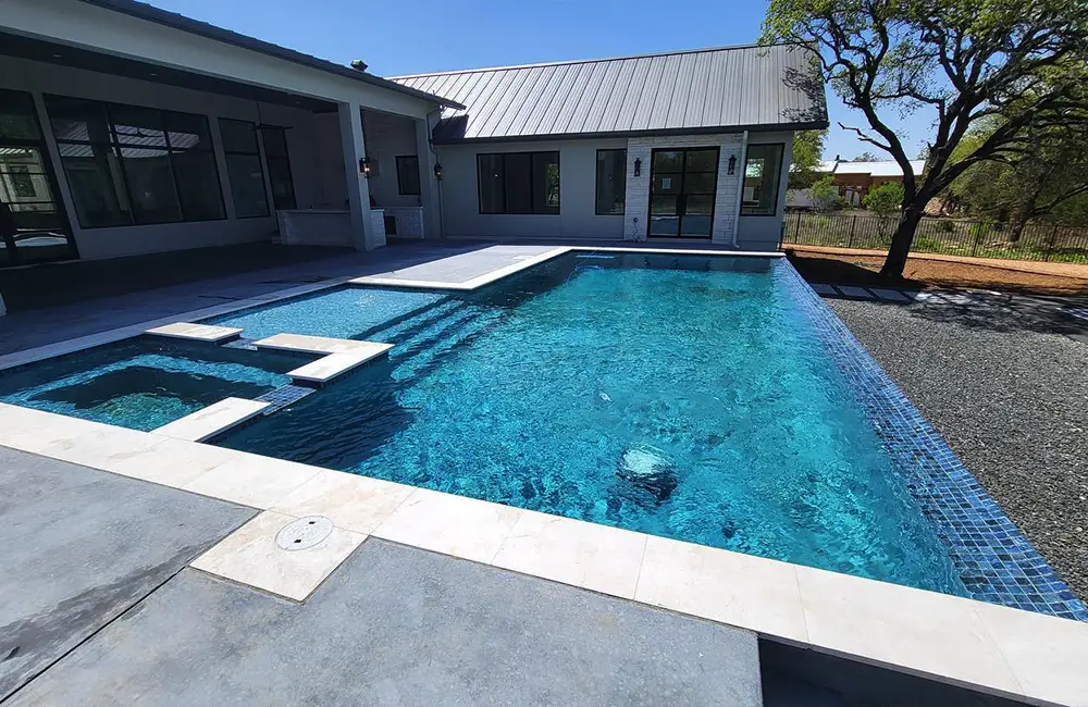 pool builders near me