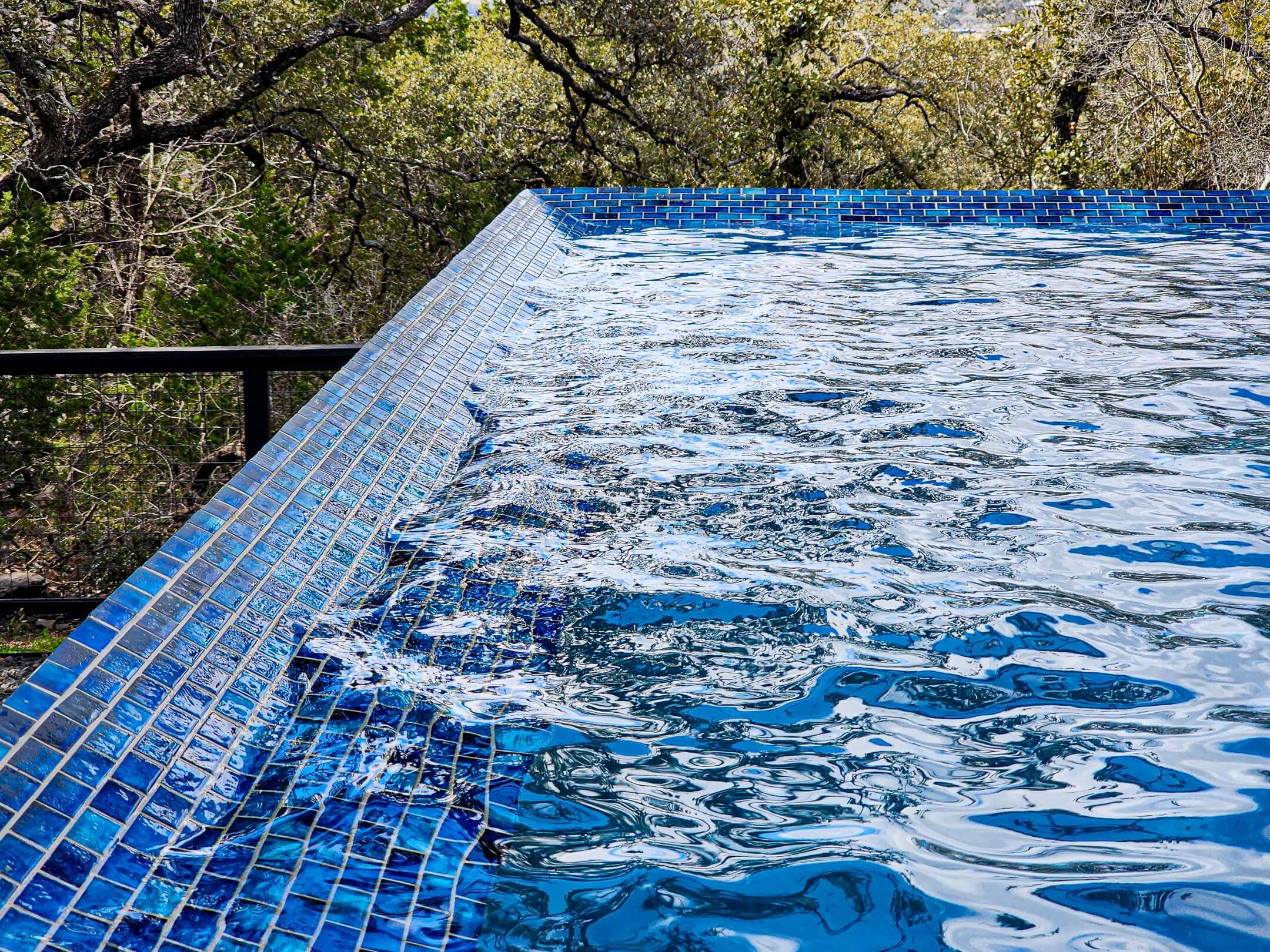 Maximum Pools Lakeside7 (1)